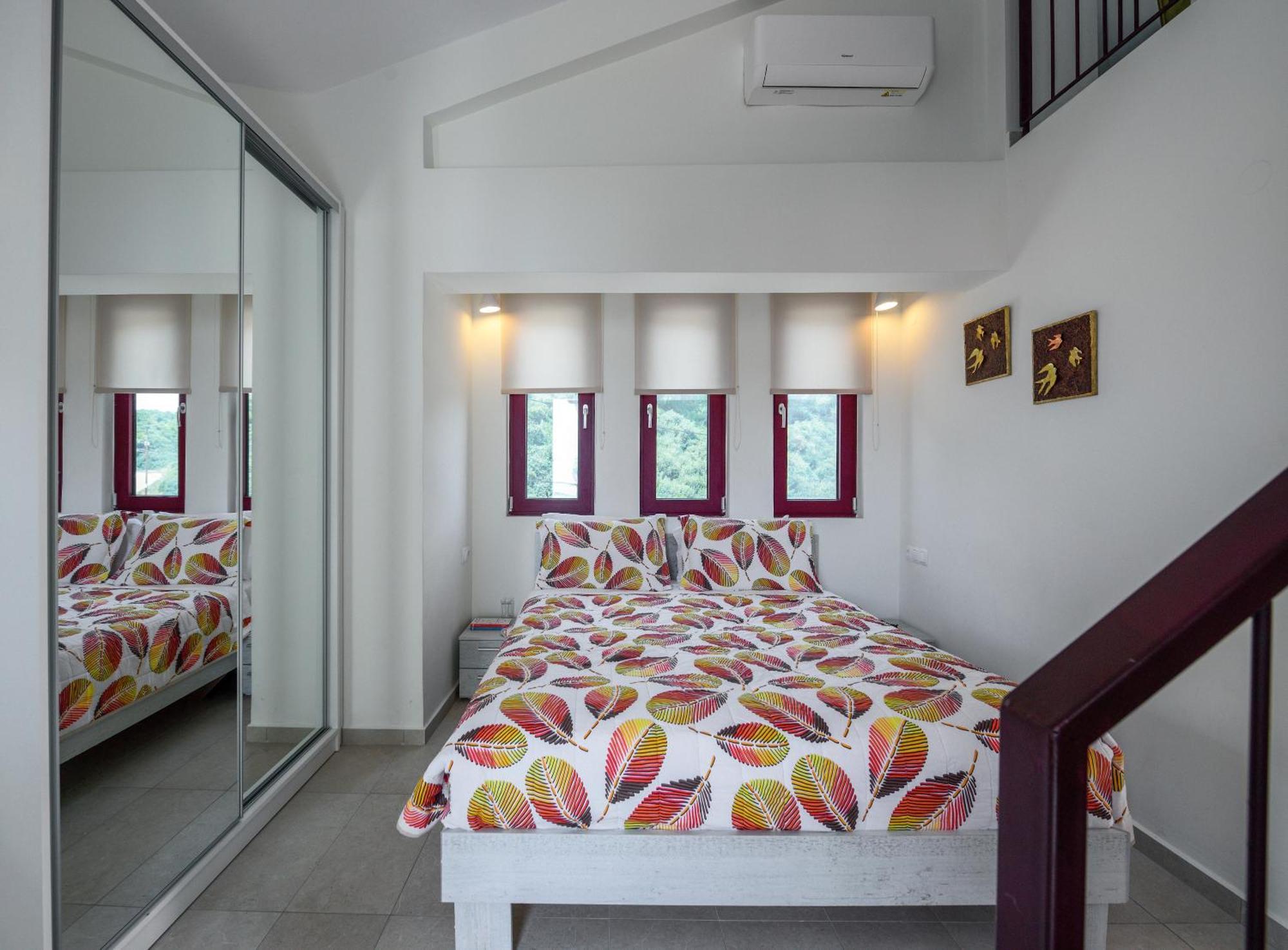 Elpiniki Luxury Rooms Nea Poteidaia Buitenkant foto