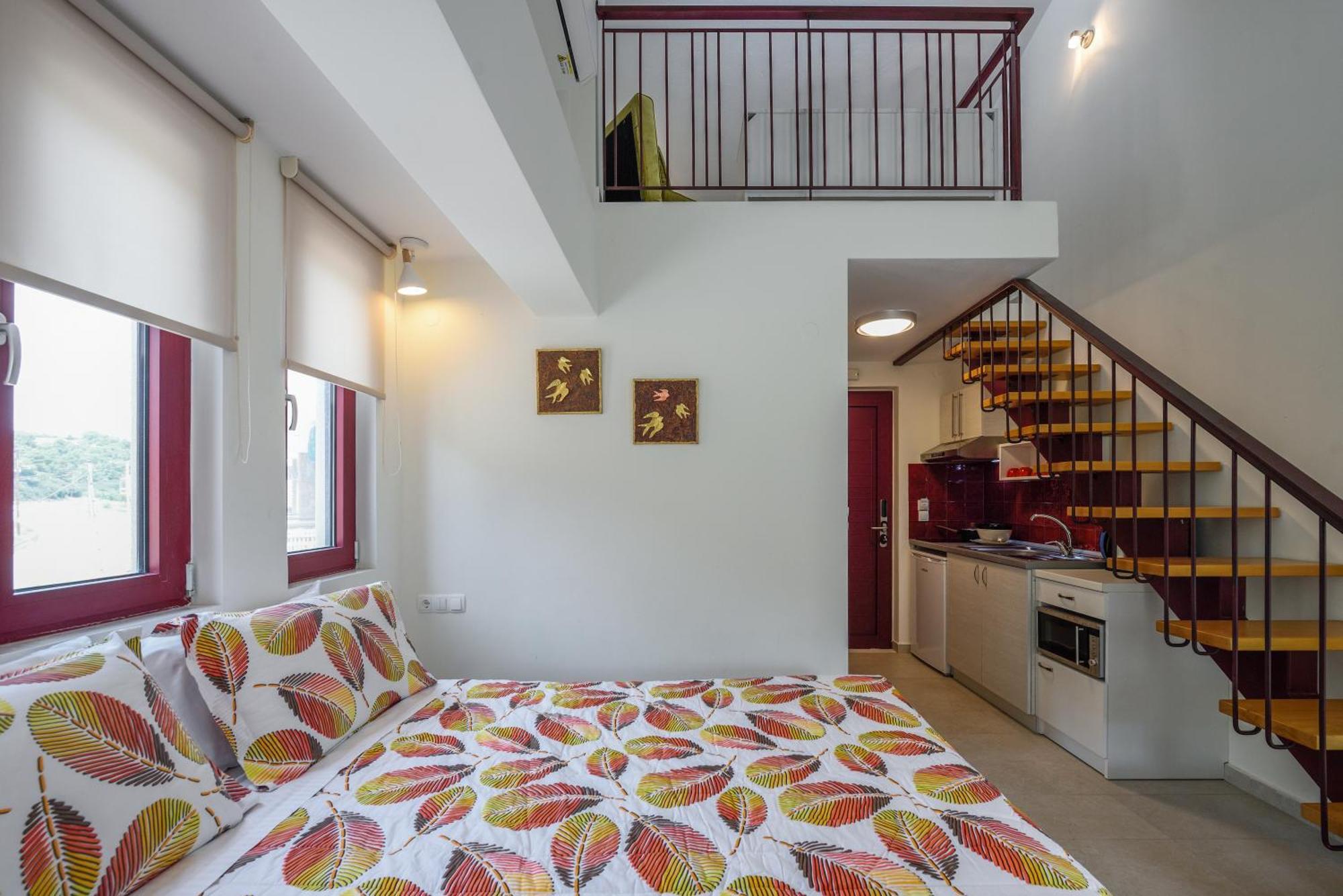 Elpiniki Luxury Rooms Nea Poteidaia Buitenkant foto