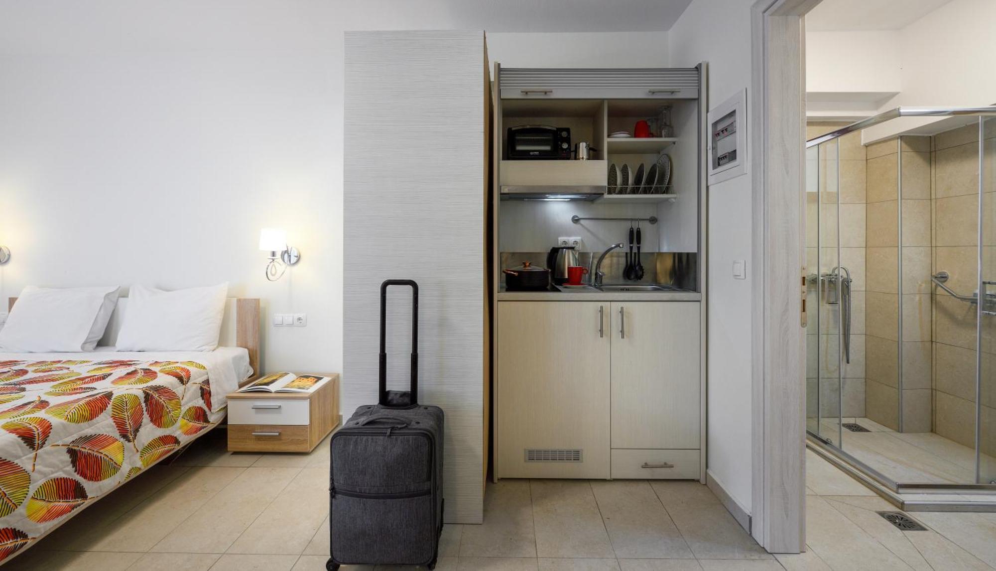 Elpiniki Luxury Rooms Nea Poteidaia Buitenkant foto