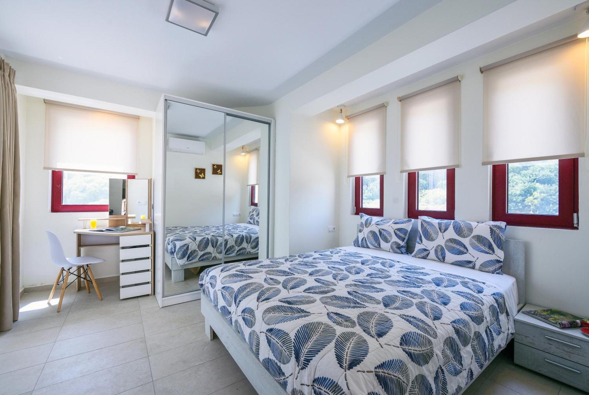 Elpiniki Luxury Rooms Nea Poteidaia Buitenkant foto