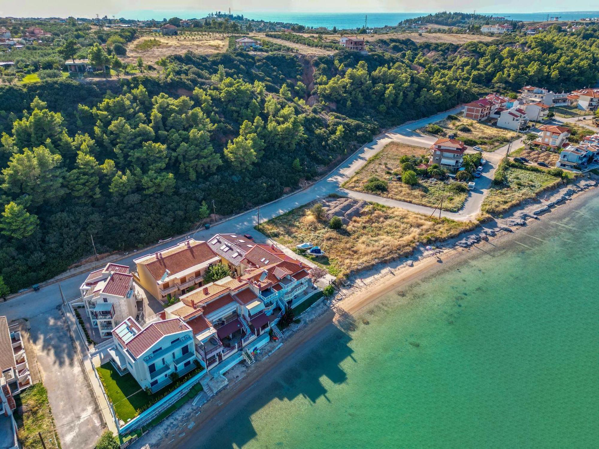 Elpiniki Luxury Rooms Nea Poteidaia Buitenkant foto